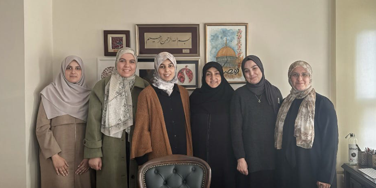 قسم المرأة في إيفسو يزور مؤسسة سفيرة العالم